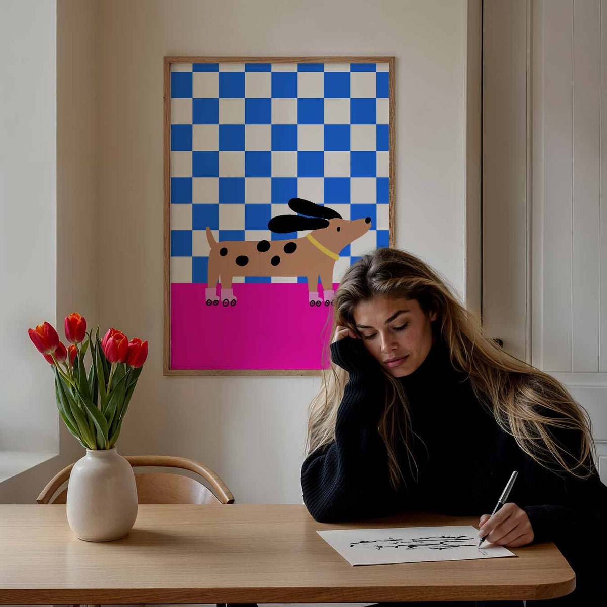 Trendy Dashond op Skates – staande muurposter voor de kinderkamer