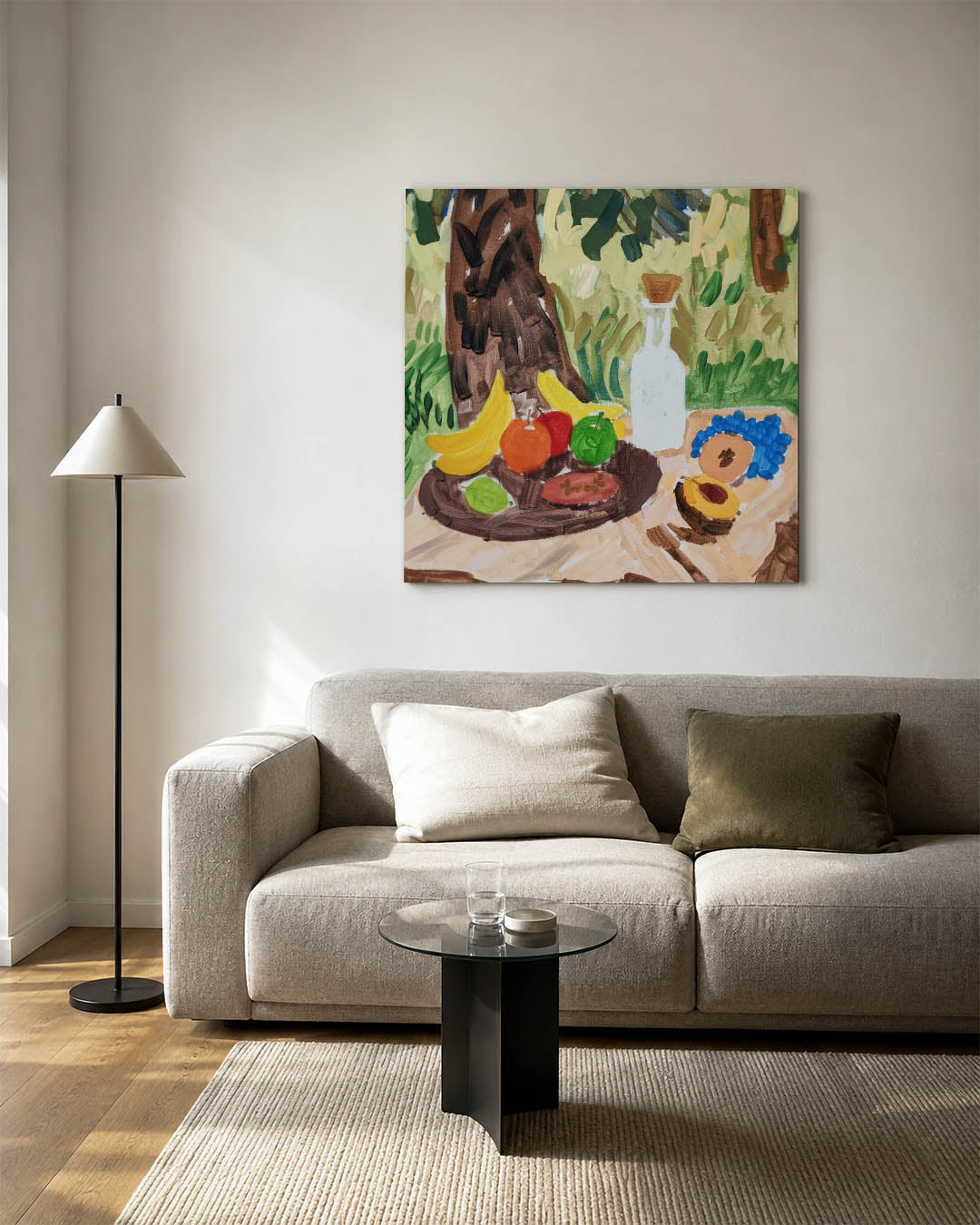 Fruit en natuur kunstwerk – vierkante wanddecoratie – dit werk toont een kleurrijk stilleven met fruit en een fles, omgeven