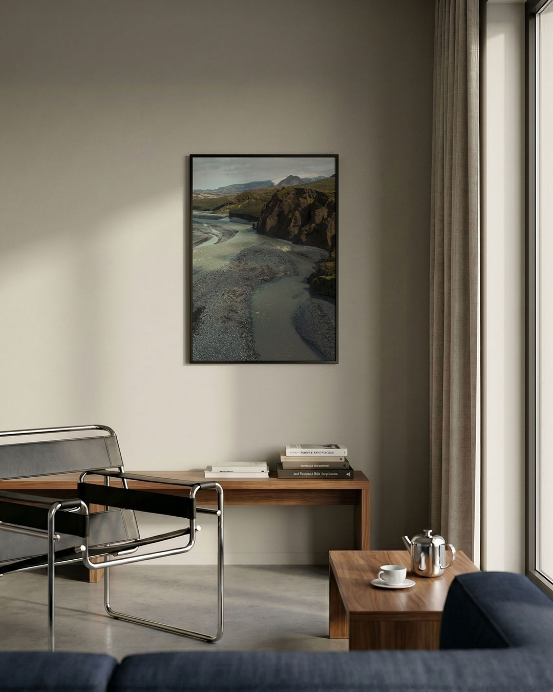 Rivierlandschap met bergen poster – detailweergave – deze poster toont een kronkelende rivier omgeven door ruige bergen en