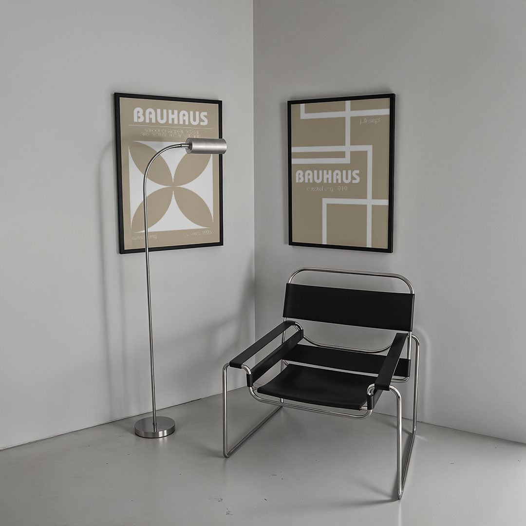 Vorm en balans Posterset-Bauhaus-geïnspireerde geometrische posters in een modern interieur