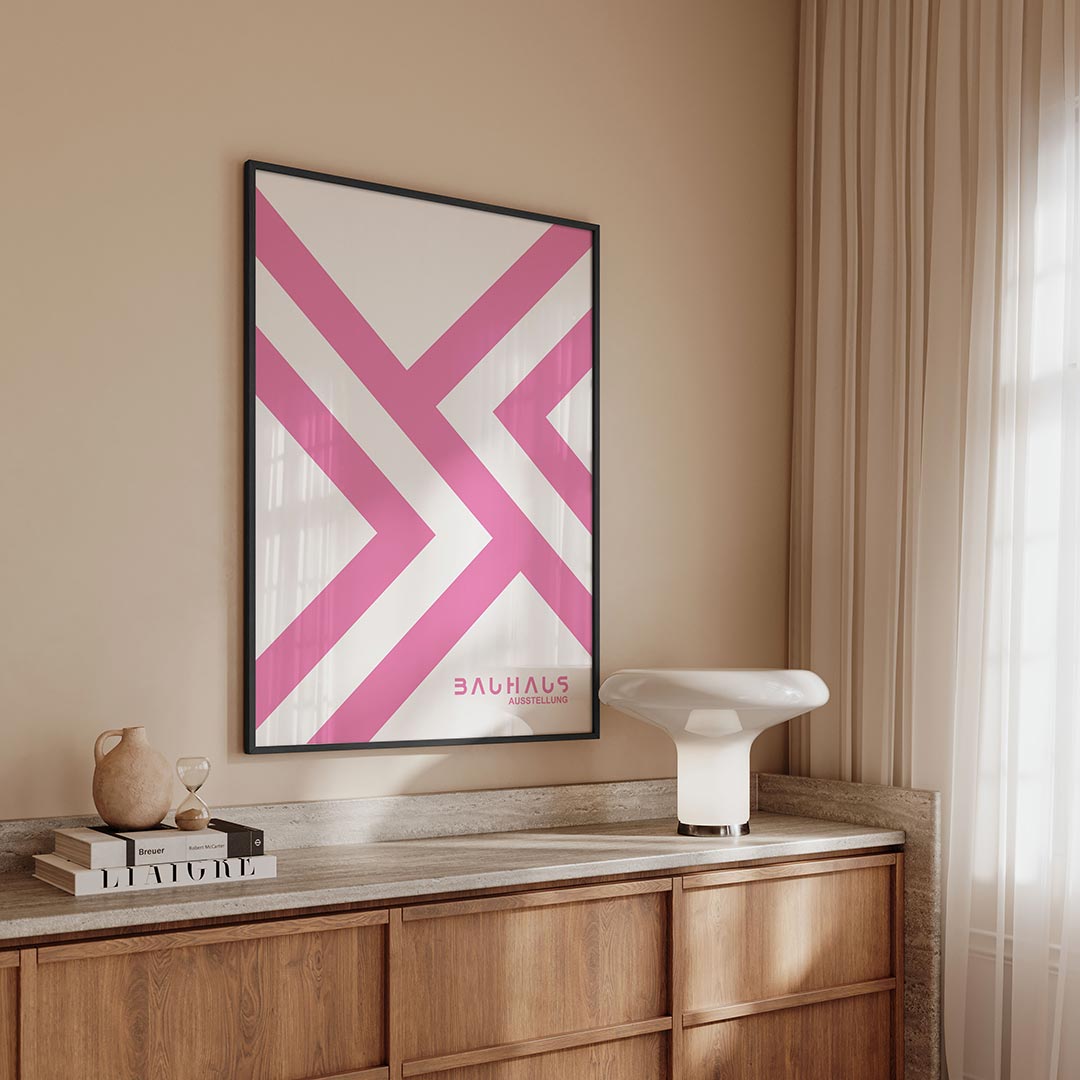 Roze lijnenspel – geometrische Bauhaus poster in staand formaat
