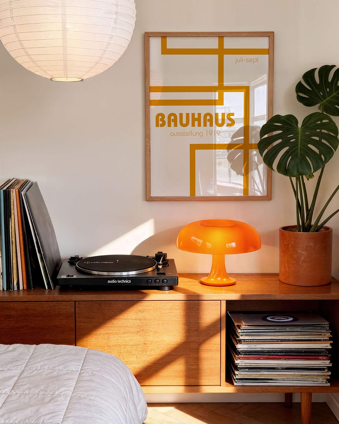 Lijnen en kleurvlakken – geometrische Bauhaus poster in staand formaat