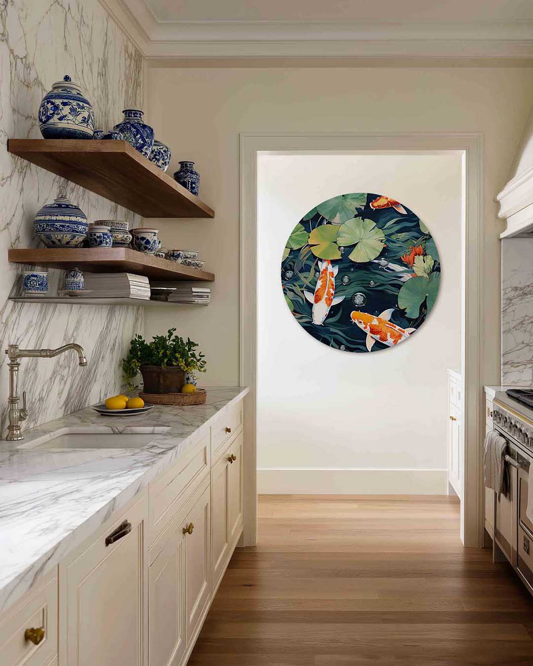 Koi vissen en waterlelies – dierenprint muurcirkel voor aan de muur