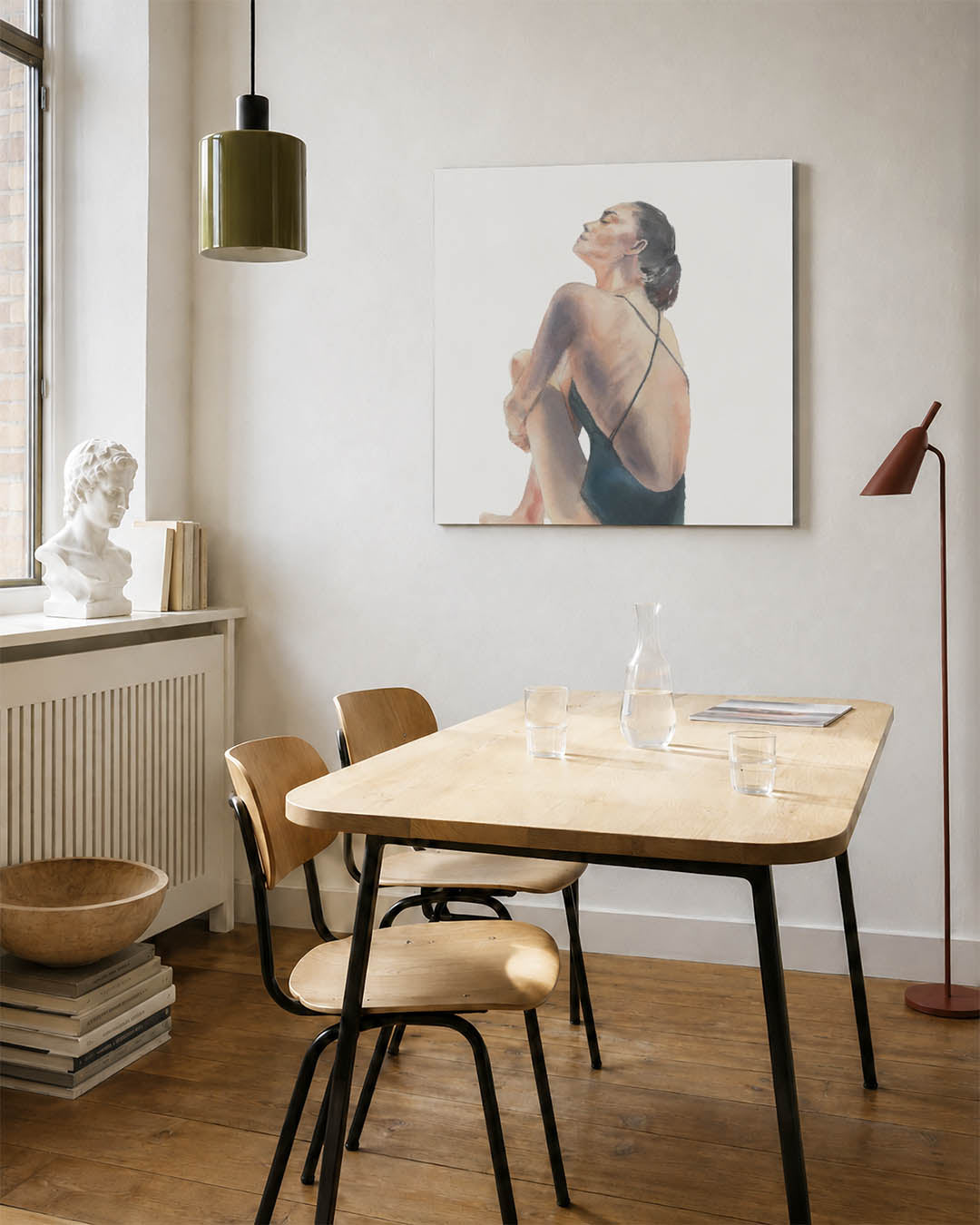 Zittende vrouw kunstwerk – vierkante wanddecoratie – dit kunstwerk toont een zittende vrouw in een ontspannen houding. De