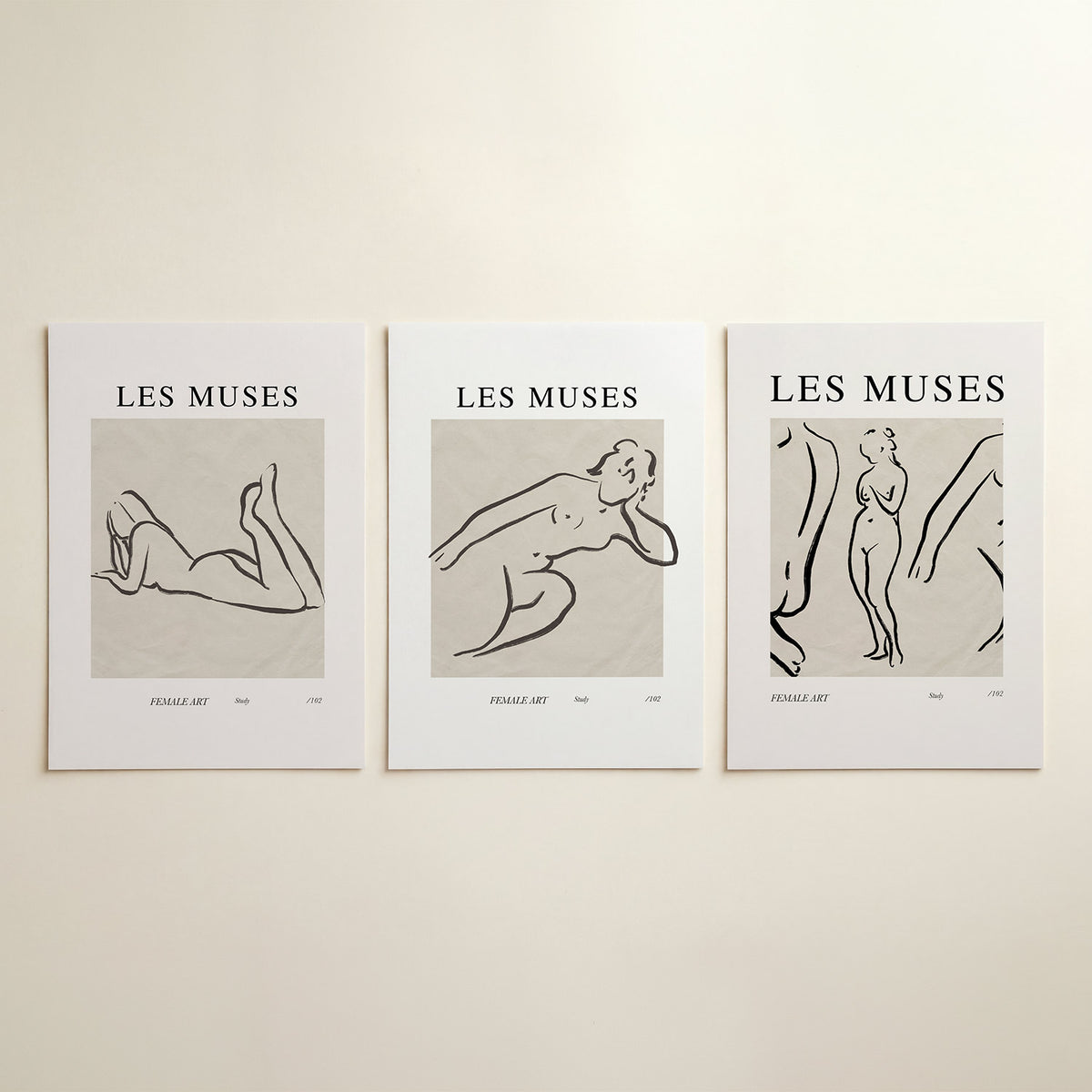 Lijnenspel en vormen driedelige posterset in tweede interieur