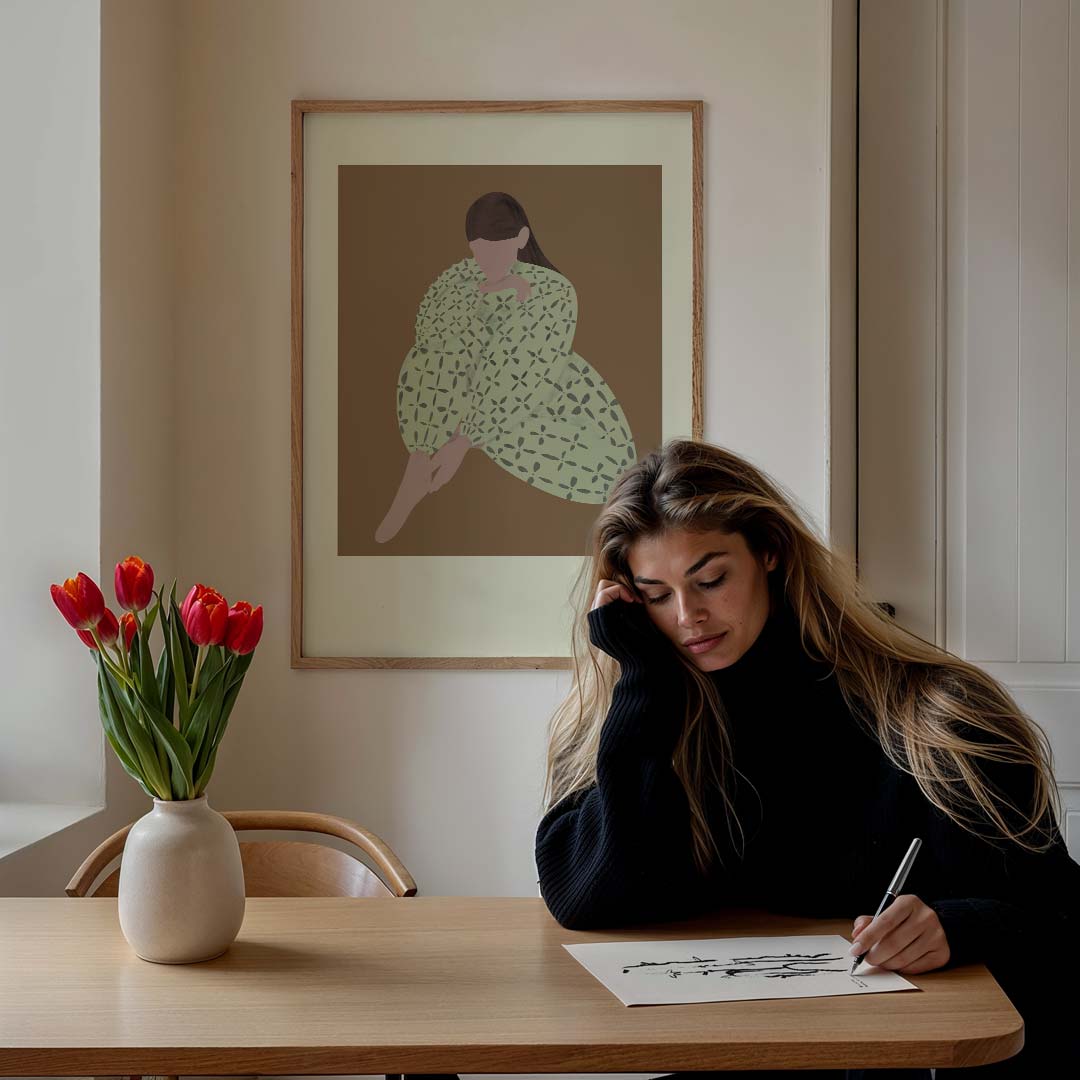 Dromerige Dame met Bladmotief – staande muurposter voor een modern interieur