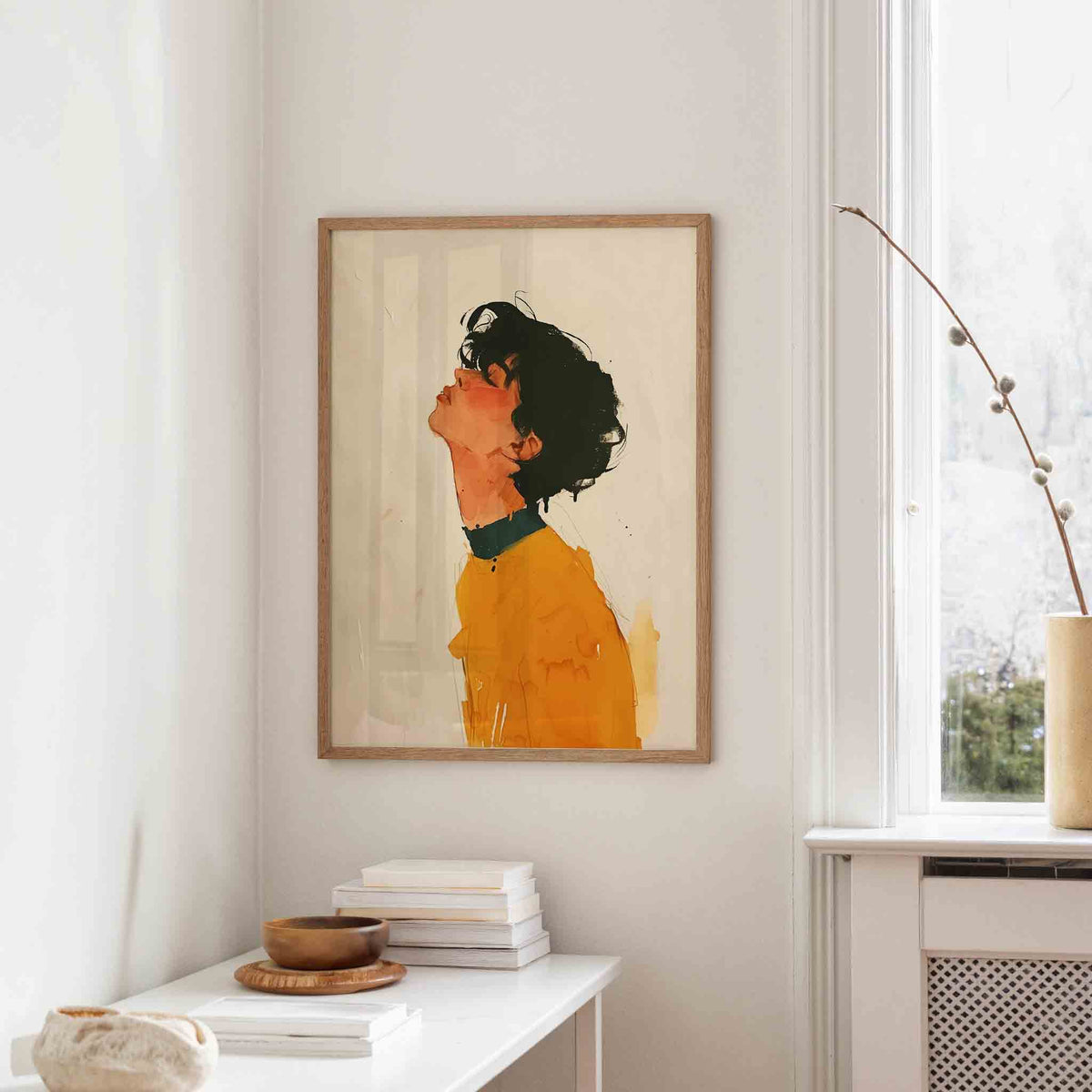 Portret met oranje trui – staande hedendaagse wanddecoratie van WallArtistic