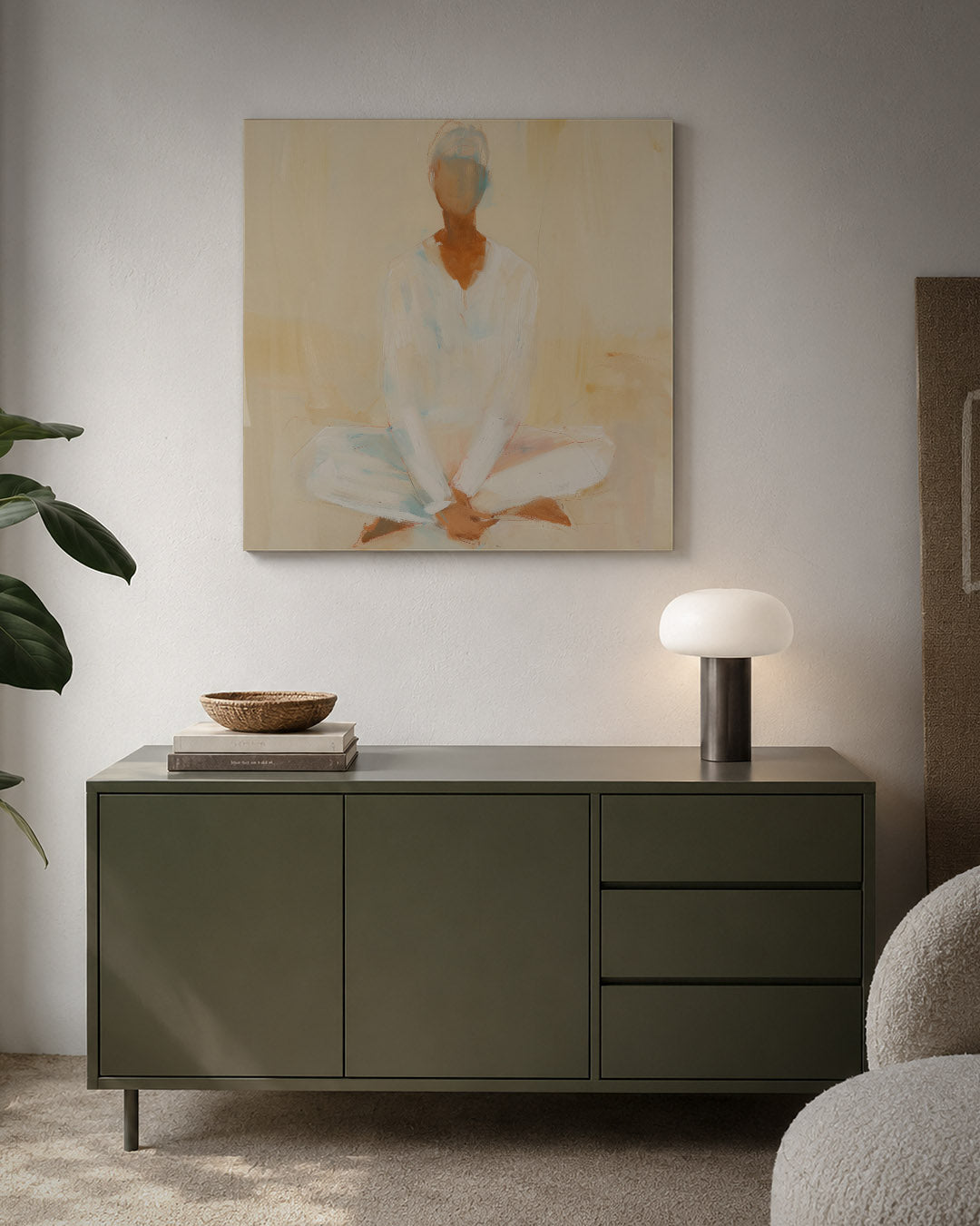 Zittende vredigheid kunstwerk – detailweergave – dit kunstwerk toont een zittende figuur in zachte, vloeiende lijnen en warme