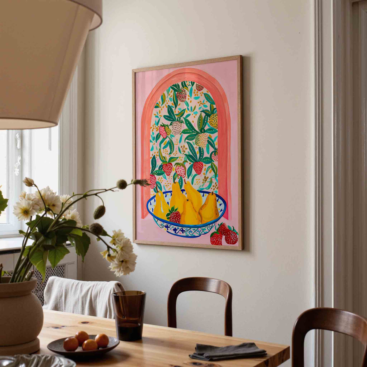 Fruitmand met peren en aardbeien – kunst en design poster in portret formaat