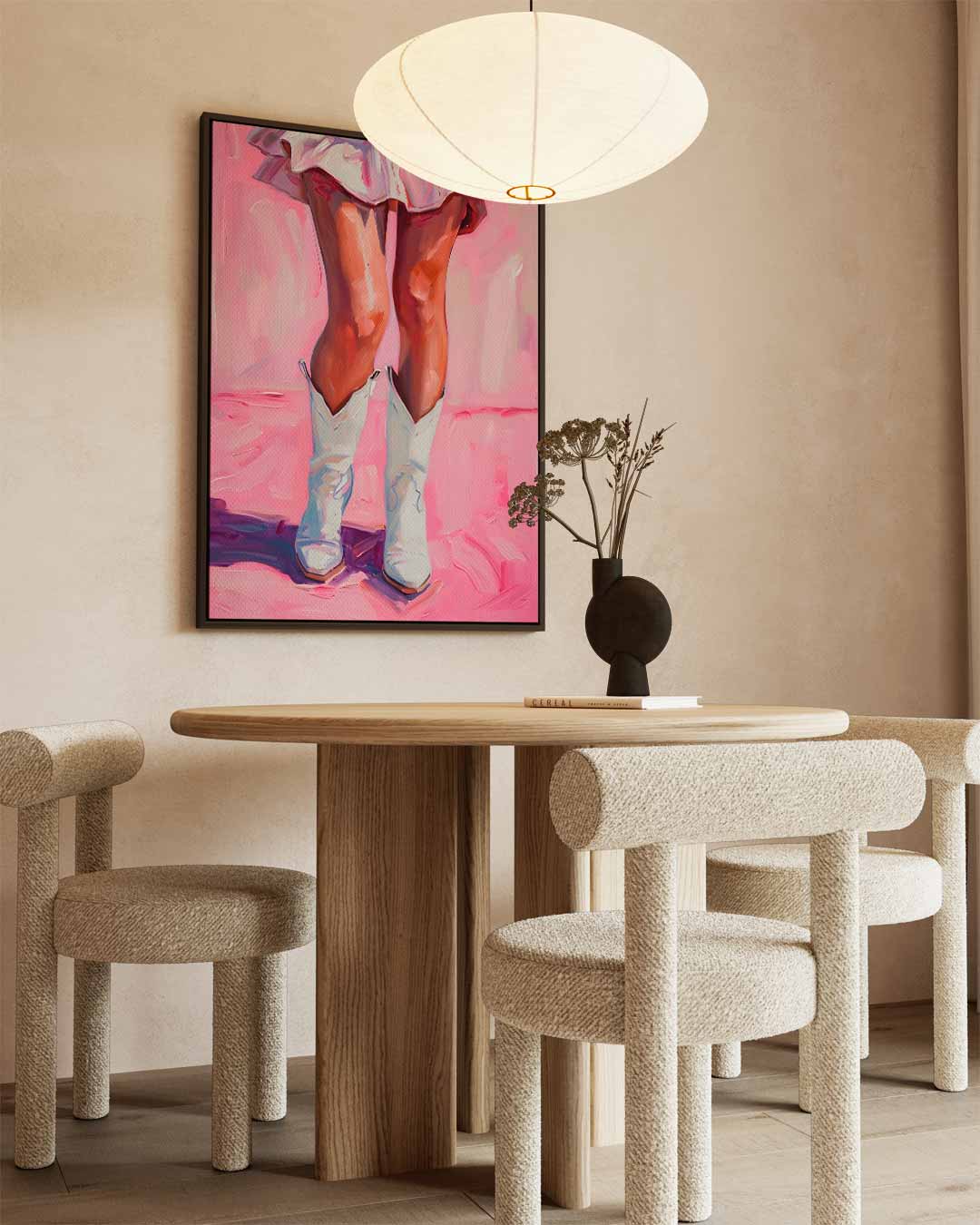 Dansende Laarzen op Roze – dibond wanddecoratie in staand formaat
