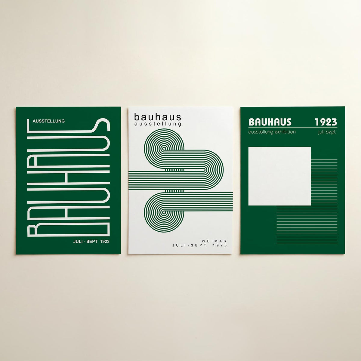 Abstract posterset – detailweergave – een abstracte posterset met donkere tinten en een rustige visuele opbouw.