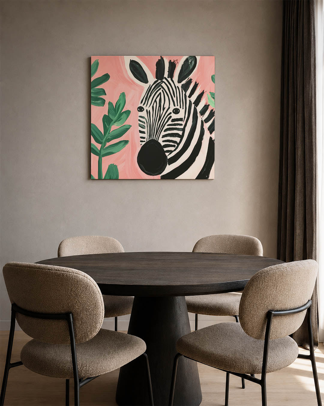Zebra en bladeren kunstwerk – derde productweergave – dit werk toont een zebra met opvallende zwart-witte strepen tegen een