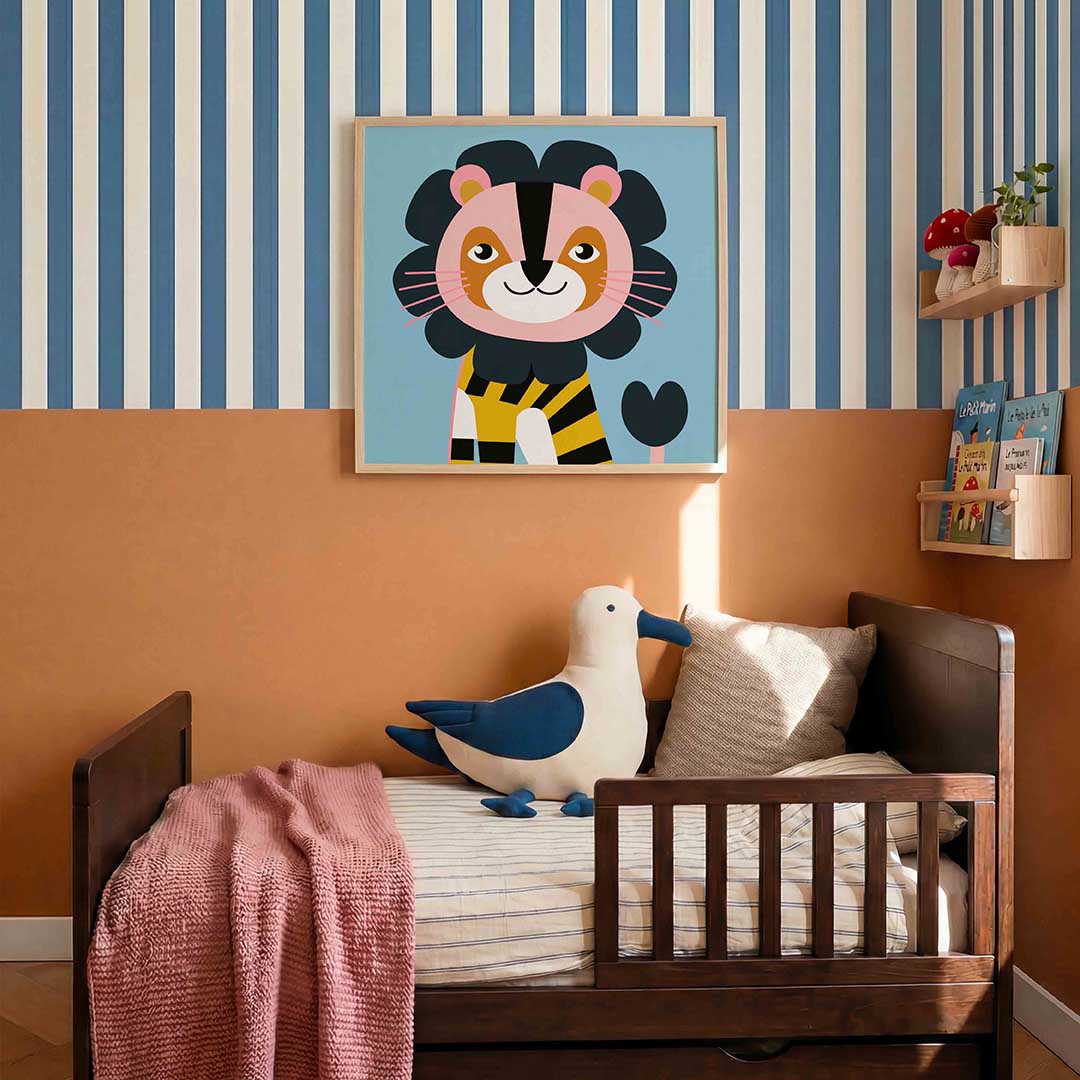 Leeuw op blauwe achtergrond – kids poster in vierkant formaat