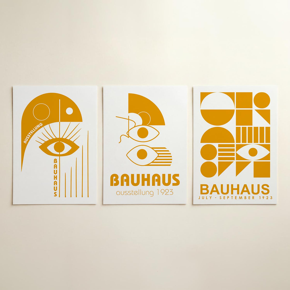 Oog en lijnen posterset – detailweergave – deze posterset in drie delen toont een opvallend oog centraal, omringd door