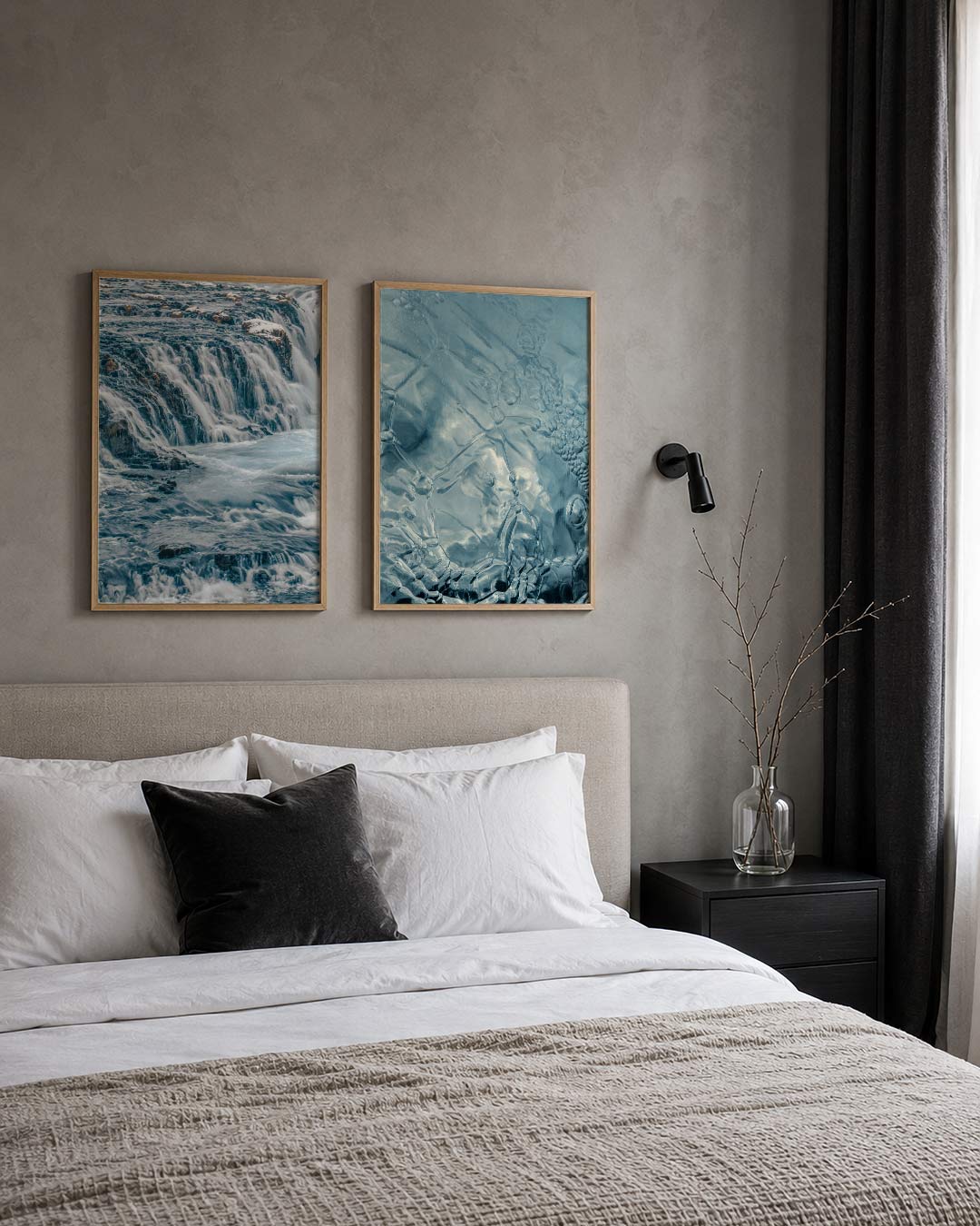 Abstract posterset – derde productweergave – een abstracte posterset met donkere tinten en een rustige visuele opbouw.
