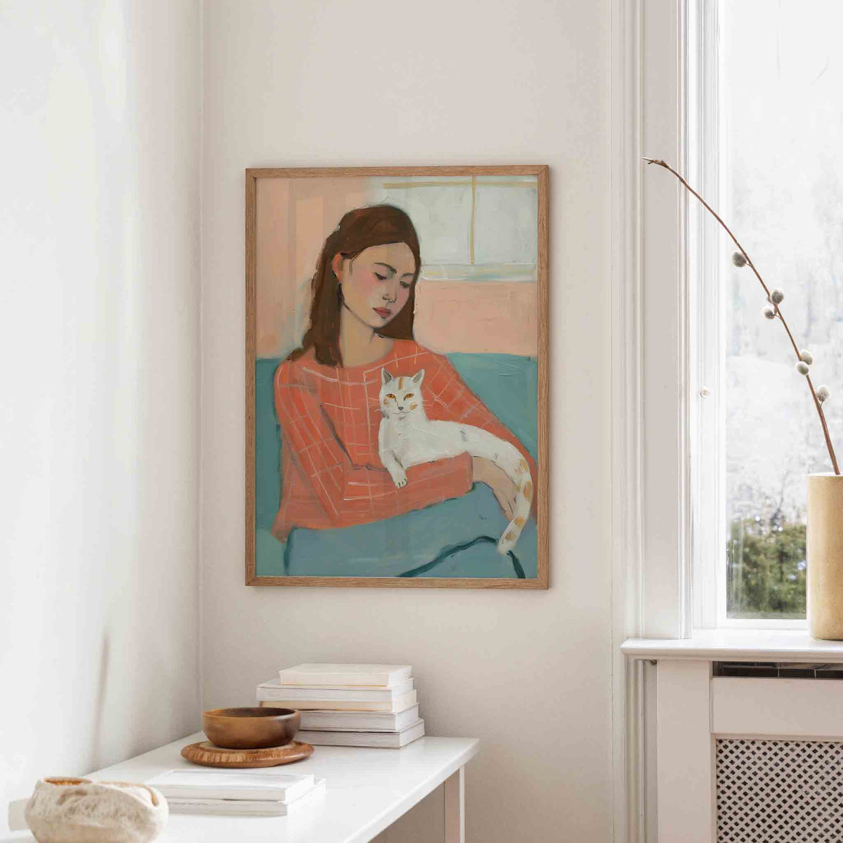 Vrouw met kat – staande hedendaagse wanddecoratie van WallArtistic
