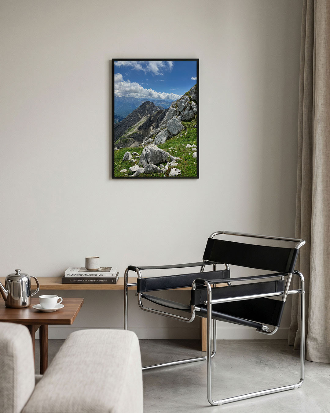 Berglandschap met rotsen poster – tweede productweergave – deze poster toont een indrukwekkend berglandschap met ruige rotsen