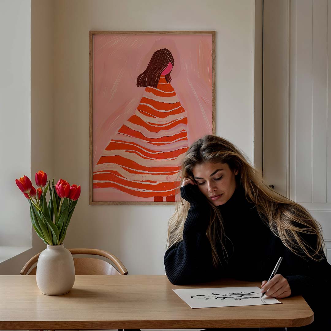 Stralende Vrouw in Kleurenpracht – staande vrouwelijke wanddecoratie van WallArtistic