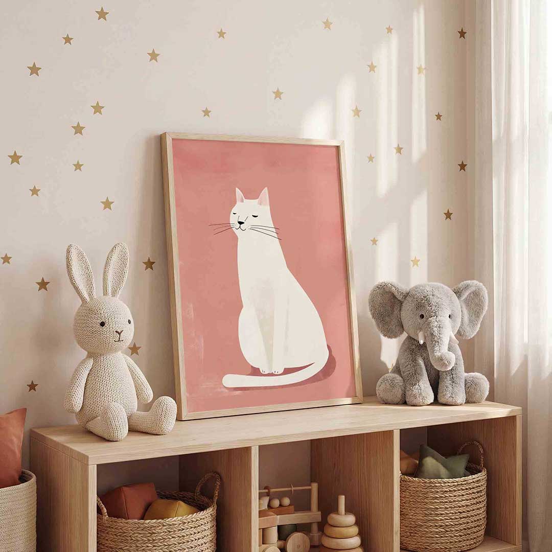 Witte kat – staande kinderkamer wanddecoratie van WallArtistic
