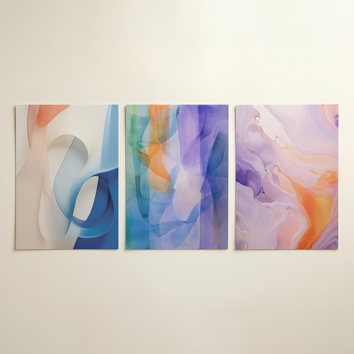 Kleurrijke vloeiendheid driedelige posterset in interieur