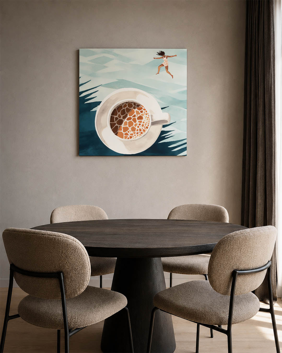 Droomachtige sprong kunstwerk – vierkante wanddecoratie – dit kunstwerk toont een vrouw die boven een kop koffie zweeft, met