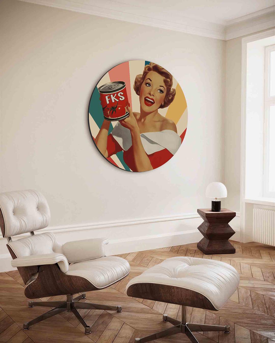 Vrouw met tomatenblik – ronde Pop Art wanddecoratie van WallArtistic