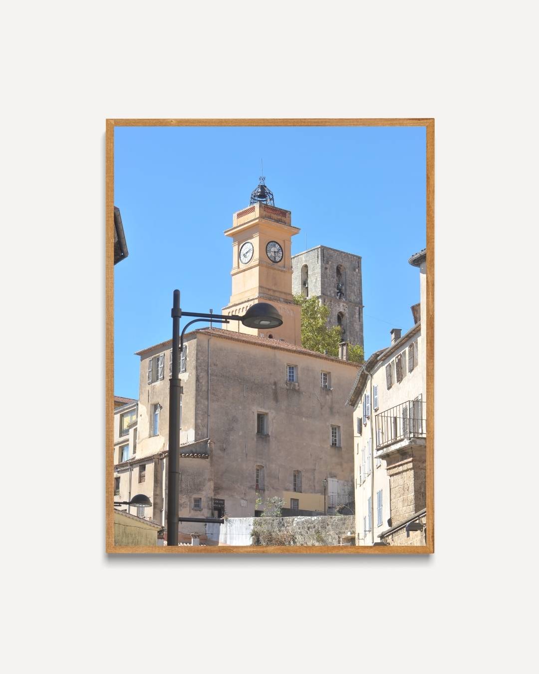 Historische klokkentoren onder een heldere lucht Poster – portret poster als wanddecoratie