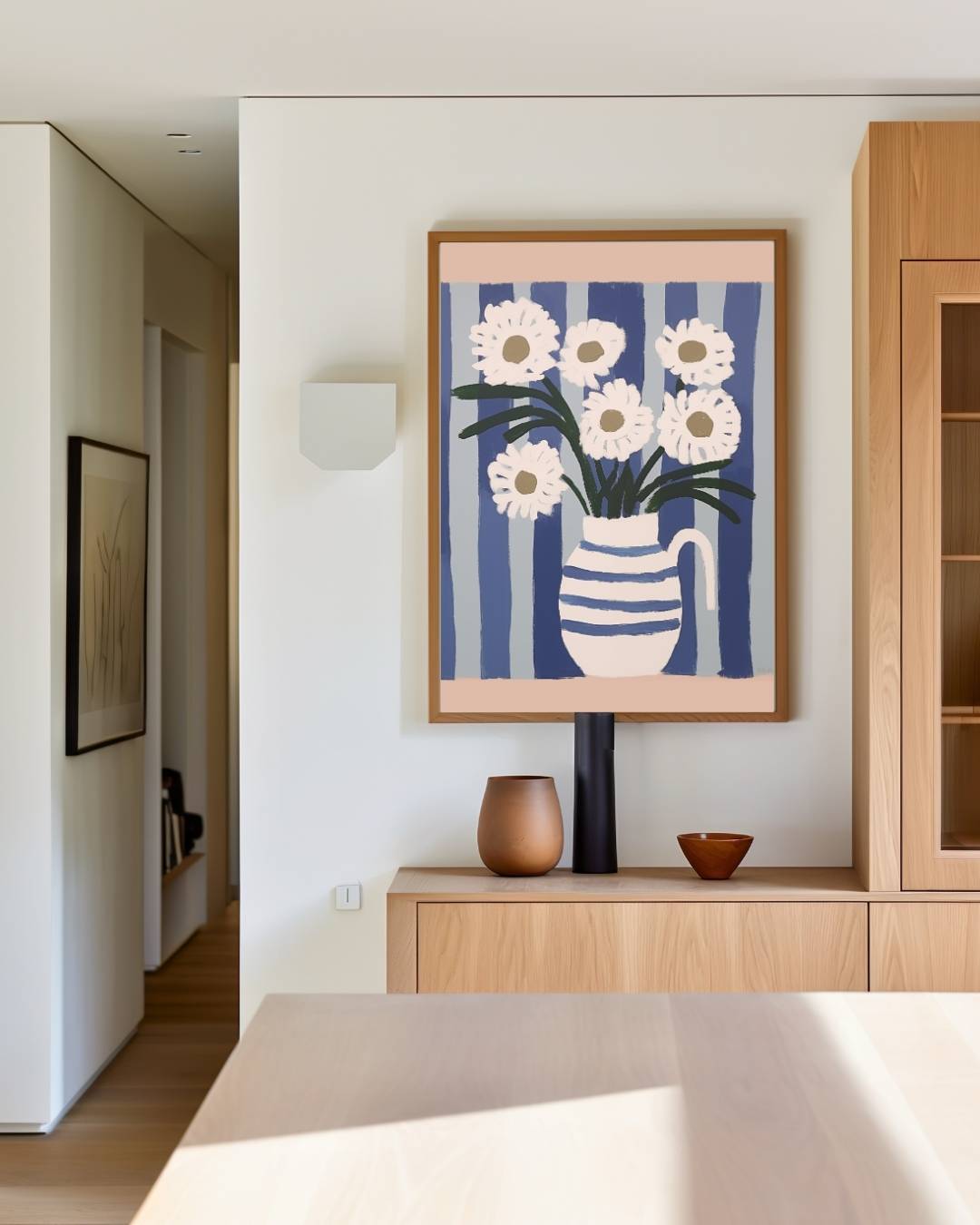 Bloemen in gestreepte vaas Poster – staande poster voor modern interieur