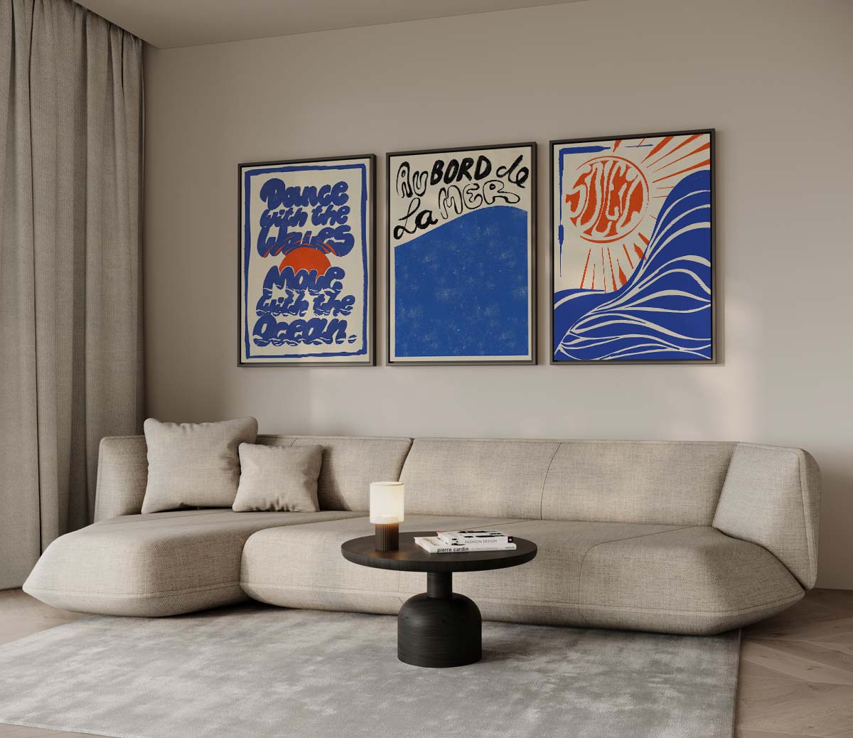 Blauwe golven en zonnige typografie – drieluik voor modern interieur
