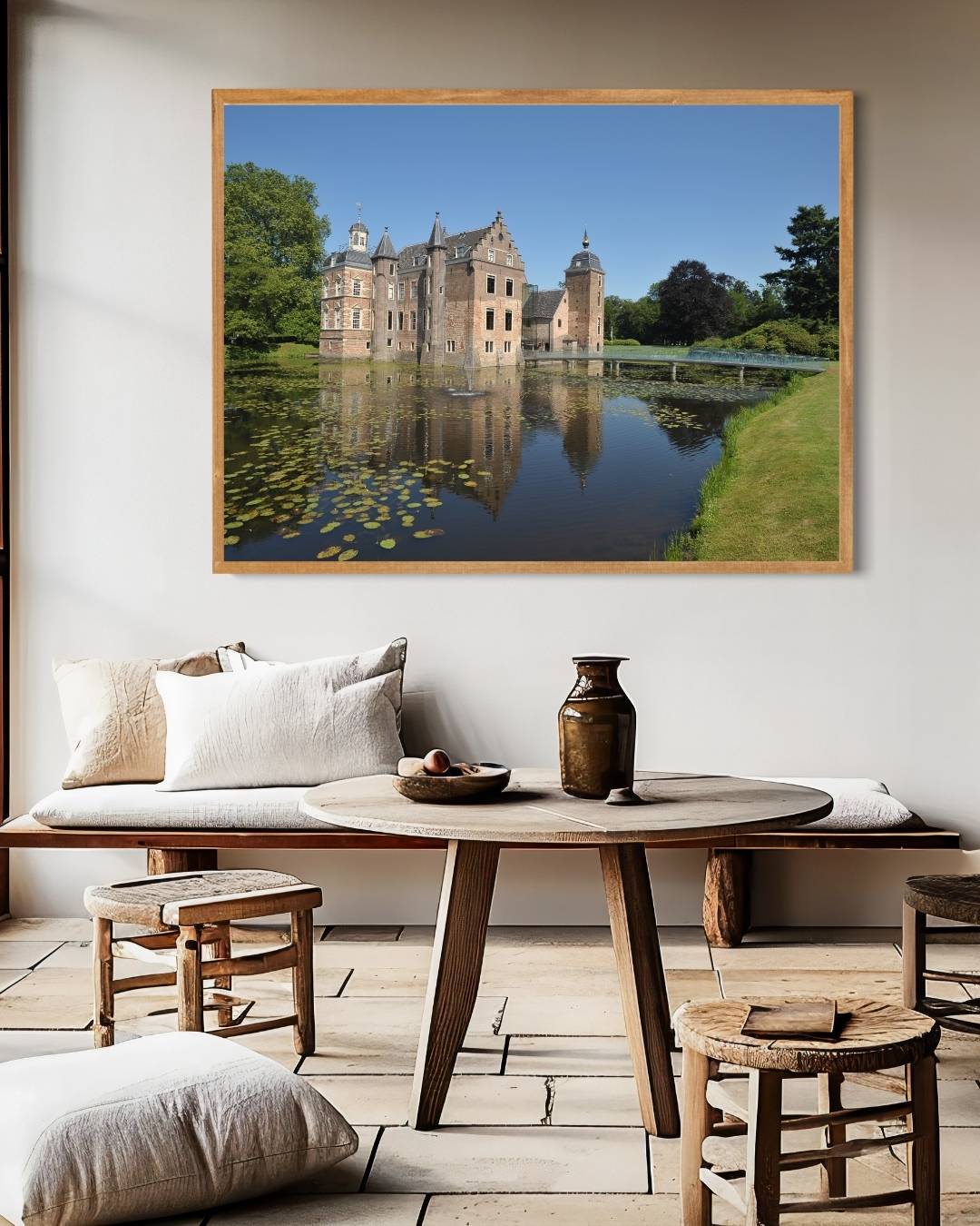 Historisch kasteel met waterpartij Poster – staande poster voor modern interieur