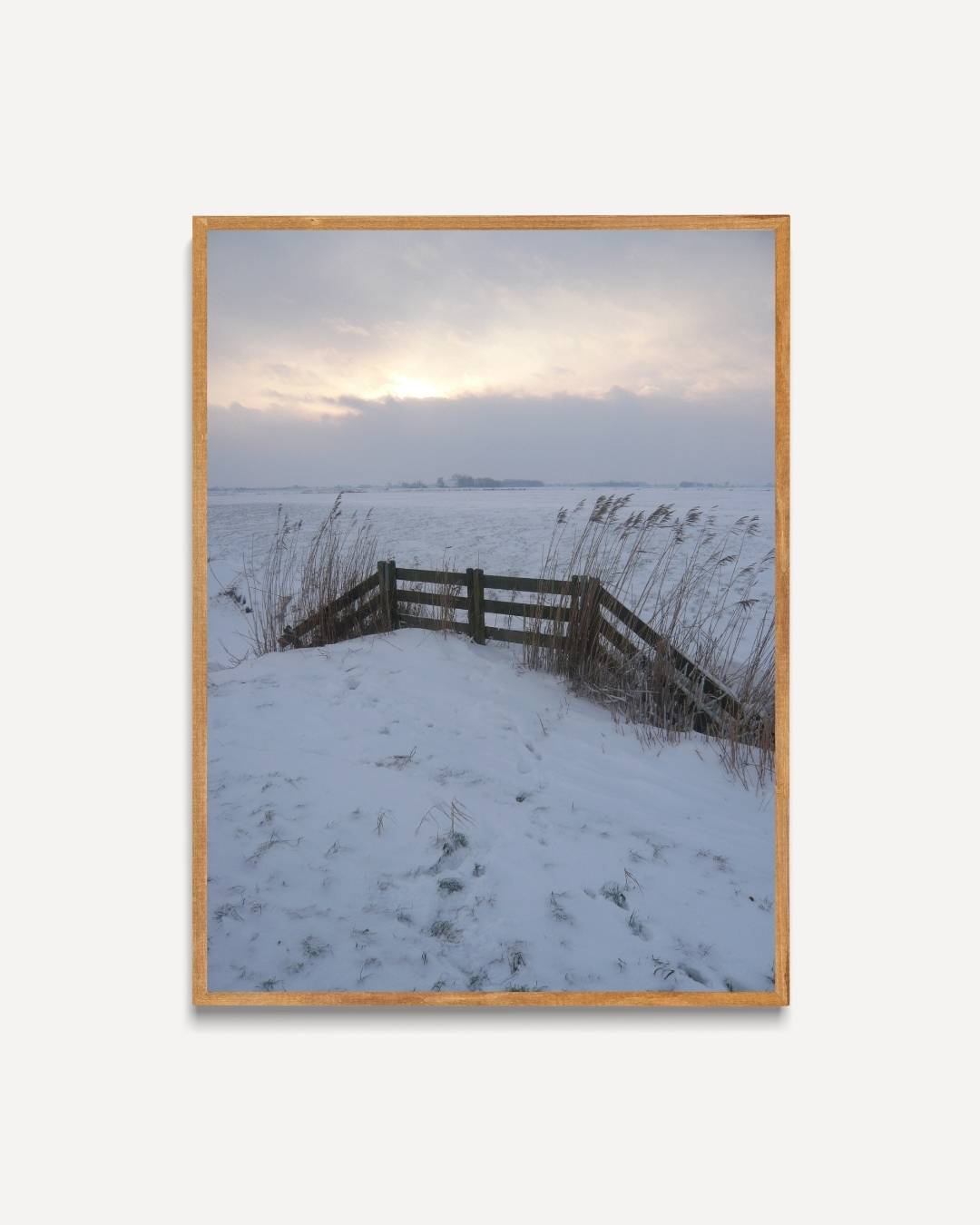 Sereen winterlandschap Poster – portret poster als wanddecoratie