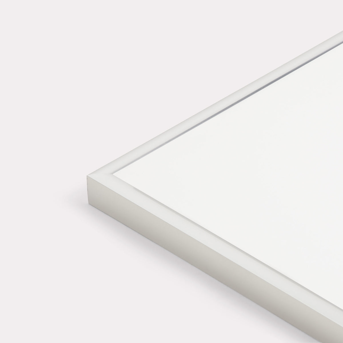 Cornice a giorno in alluminio argento lucido