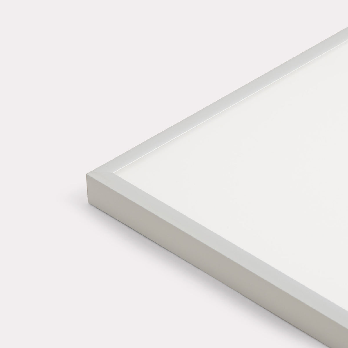 Cornice a giorno in alluminio argento opaco