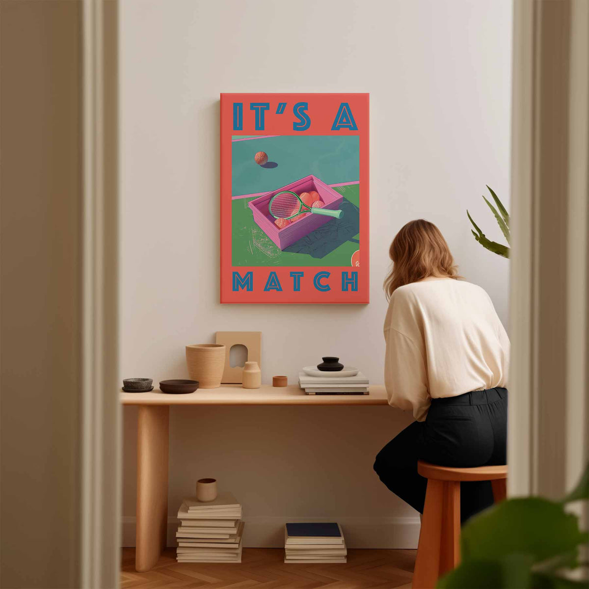 Speelse Tennisdisplay – staande wandkunst voor woonkamer of interieur