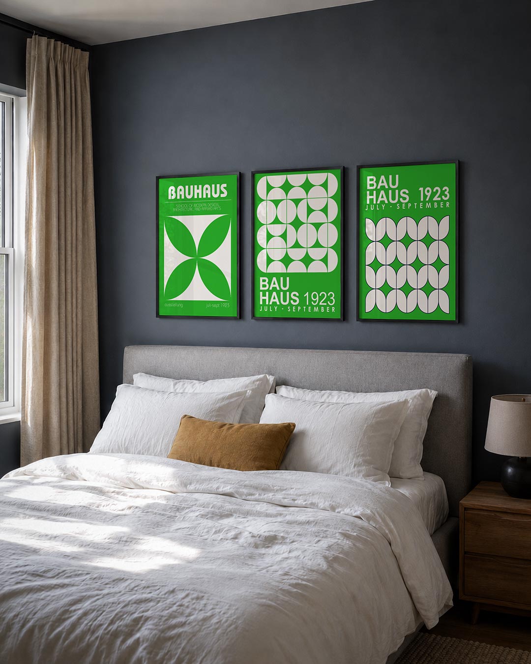 Groene symmetrie posterset – detailweergave – deze posterset in drie delen toont een levendige groene achtergrond met een