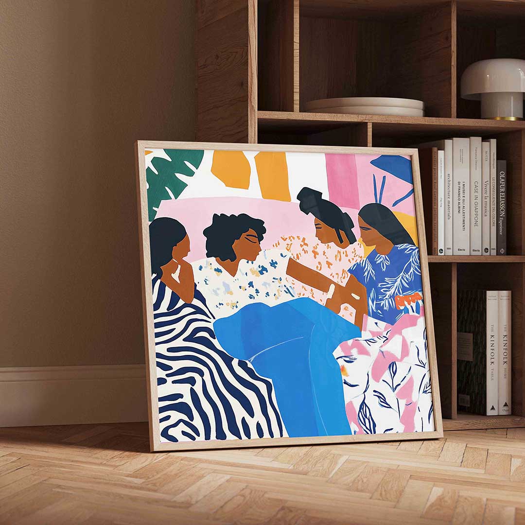 Vrouwen in kleurrijke patronen – vierkante moderne wanddecoratie van WallArtistic