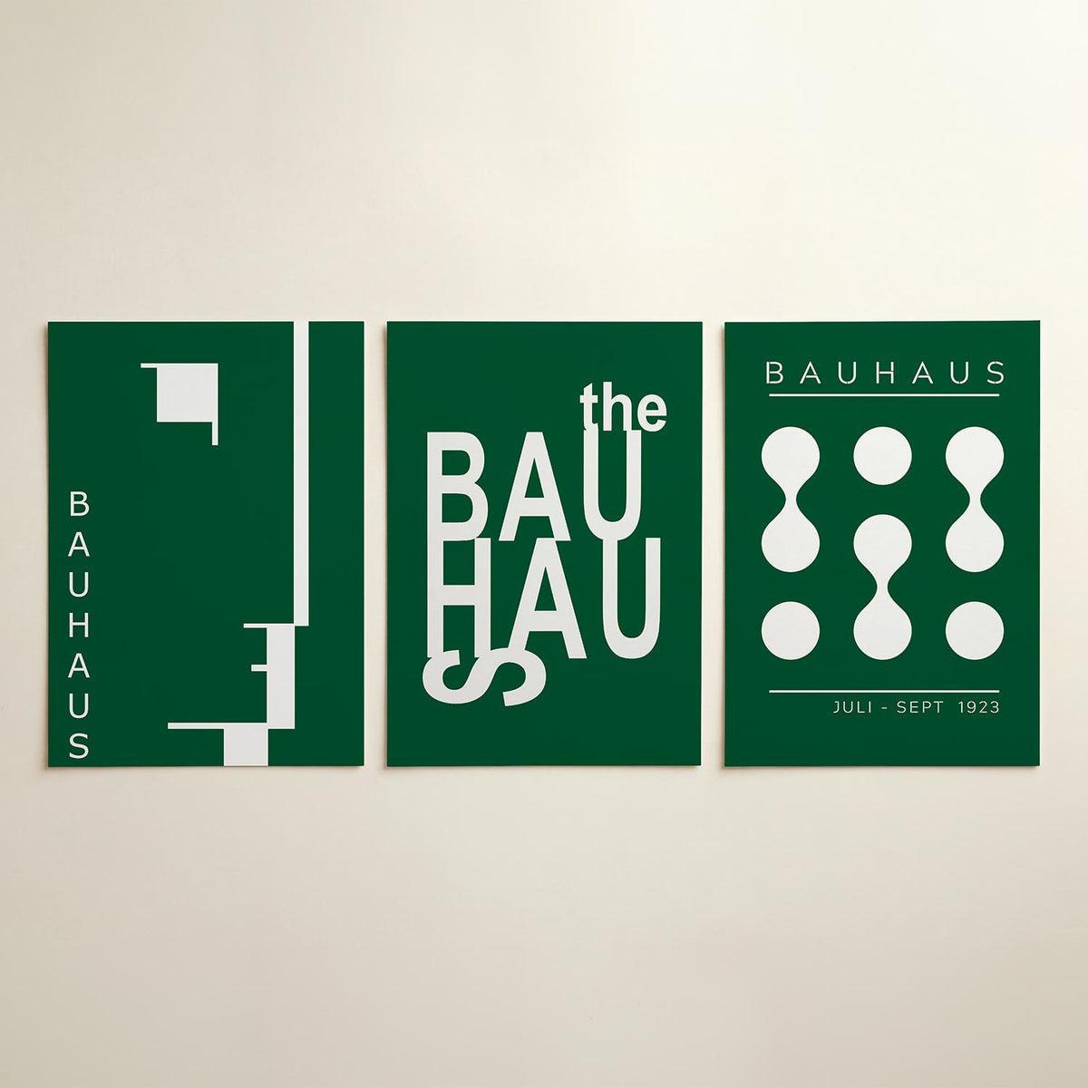 Abstract posterset – detailweergave – een abstracte posterset met donkere tinten en een rustige visuele opbouw.