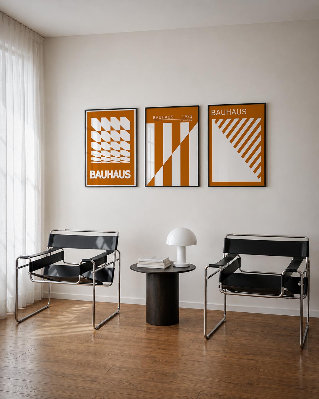Vorm en ritme driedelige posterset – deze posterset in drie delen toont een dynamisch spel van witte en oranje vlakken.