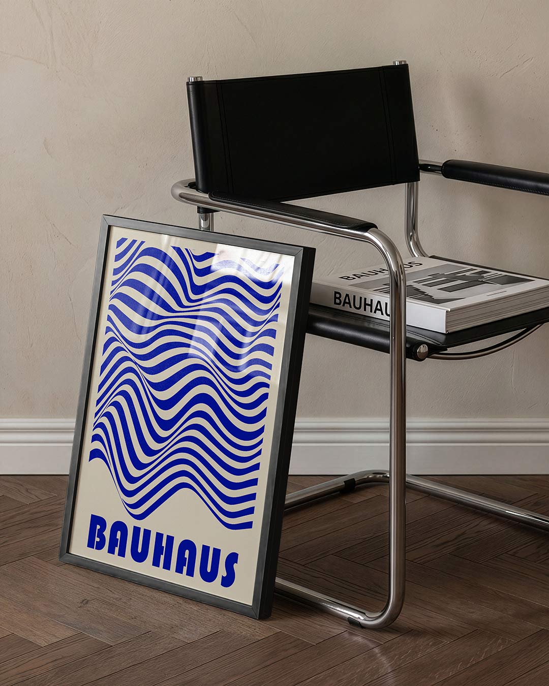 Golvend lijnenspel – staande Bauhaus poster voor aan de muur