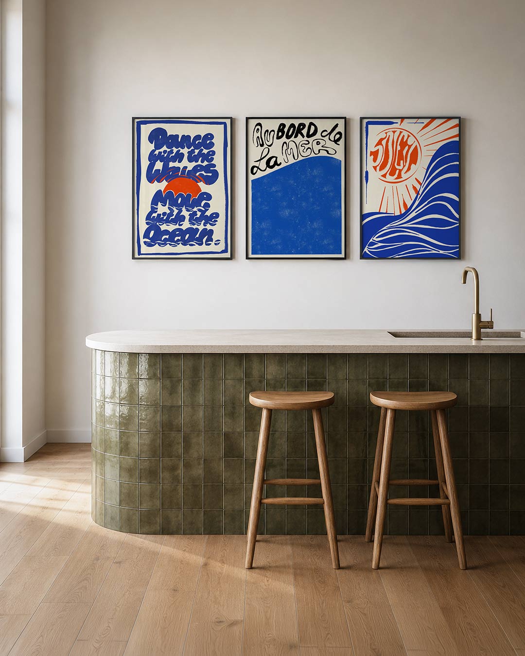 Golvend lijnenspel posterset – tweede productweergave – deze posterset in drie delen toont vloeiende blauwe letters