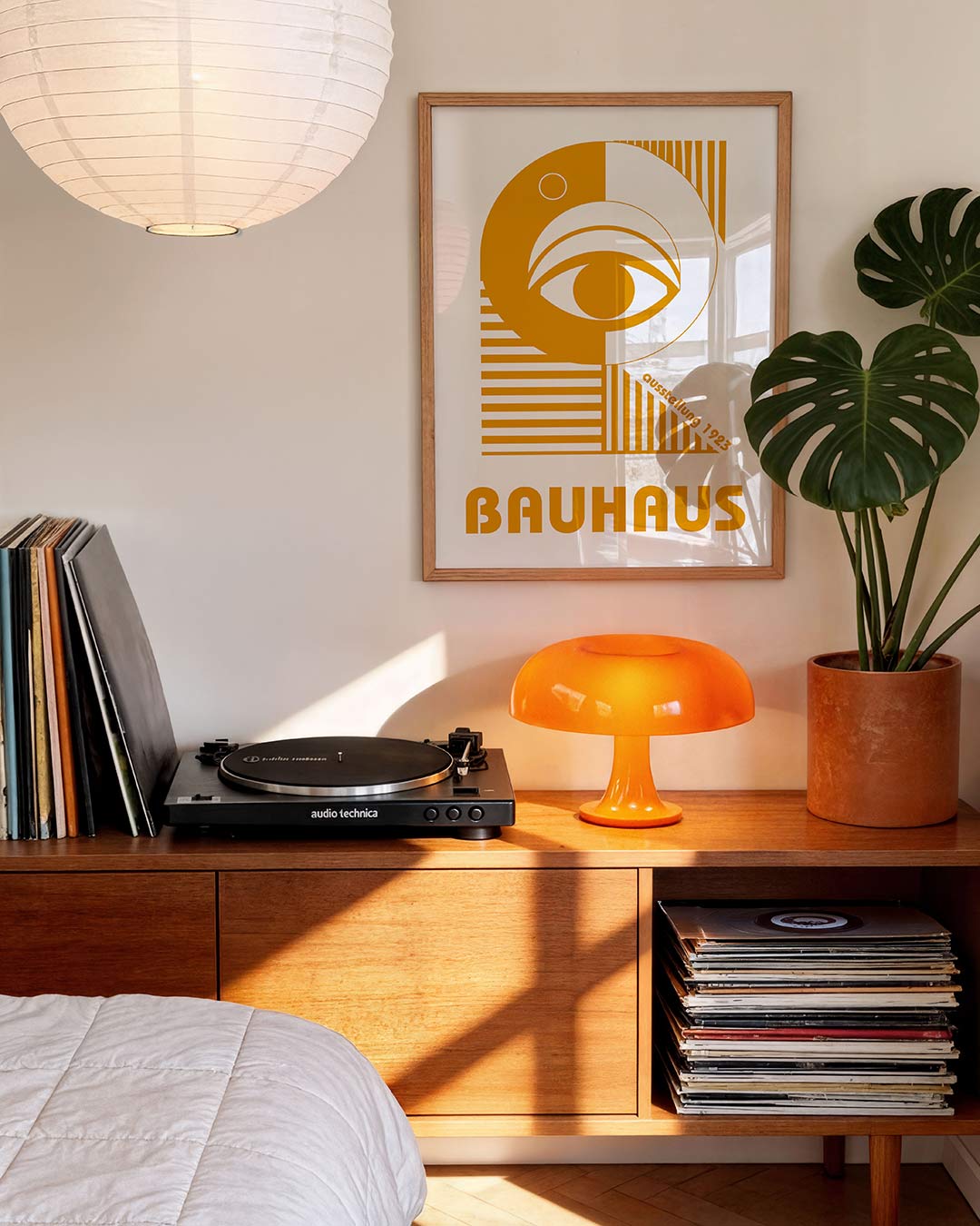 Oog en lijnen – geometrische Bauhaus poster in staand formaat