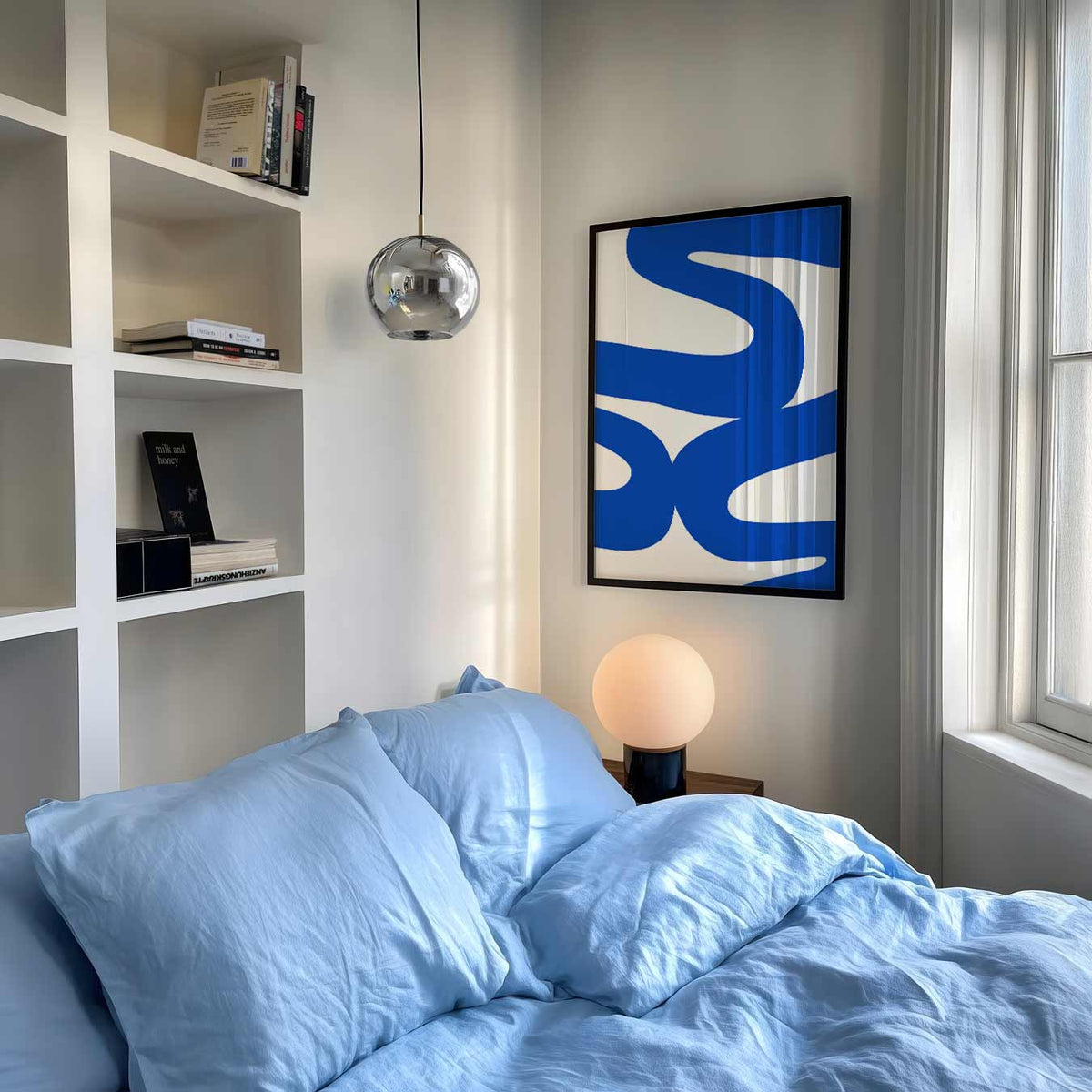 Dynamisch Blauwe Golf – abstracte poster als moderne staande wanddecoratie
