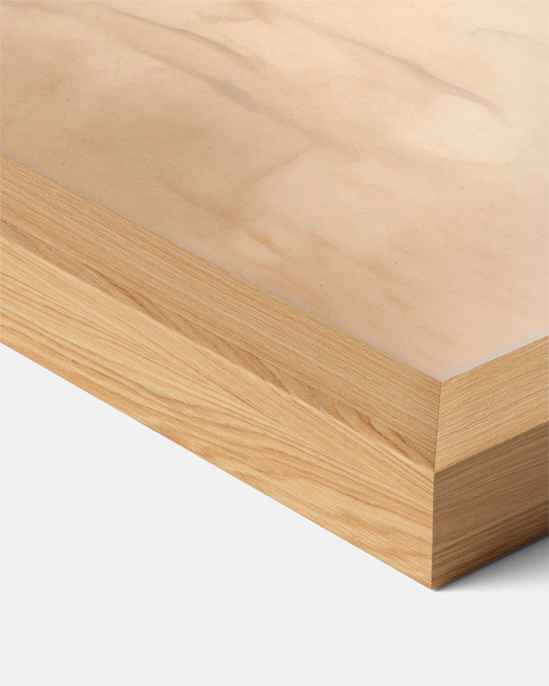 Elegante Beige Krullen – staande muurposter met elegante eenvoud