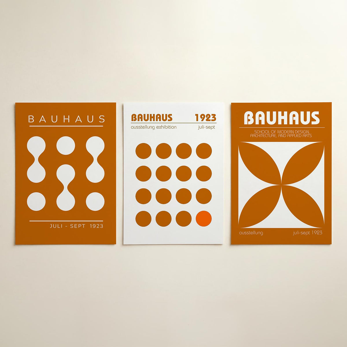 Vorm en kleur posterset – detailweergave – deze posterset in drie delen toont een ritmisch spel van witte cirkels en