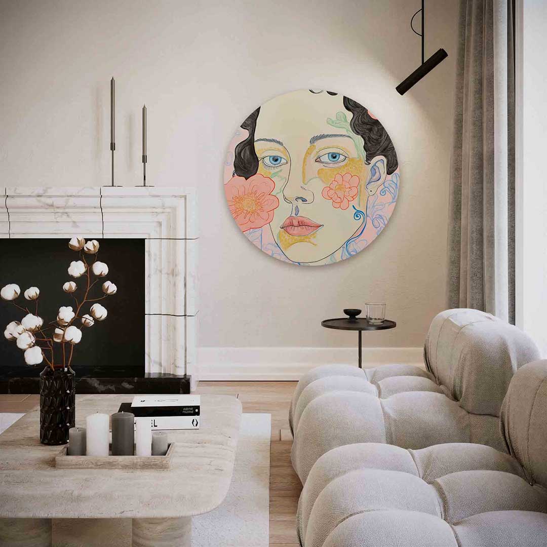 Vrouwelijk portret met bloemen – abstracte textuur muurcirkel als wanddecoratie