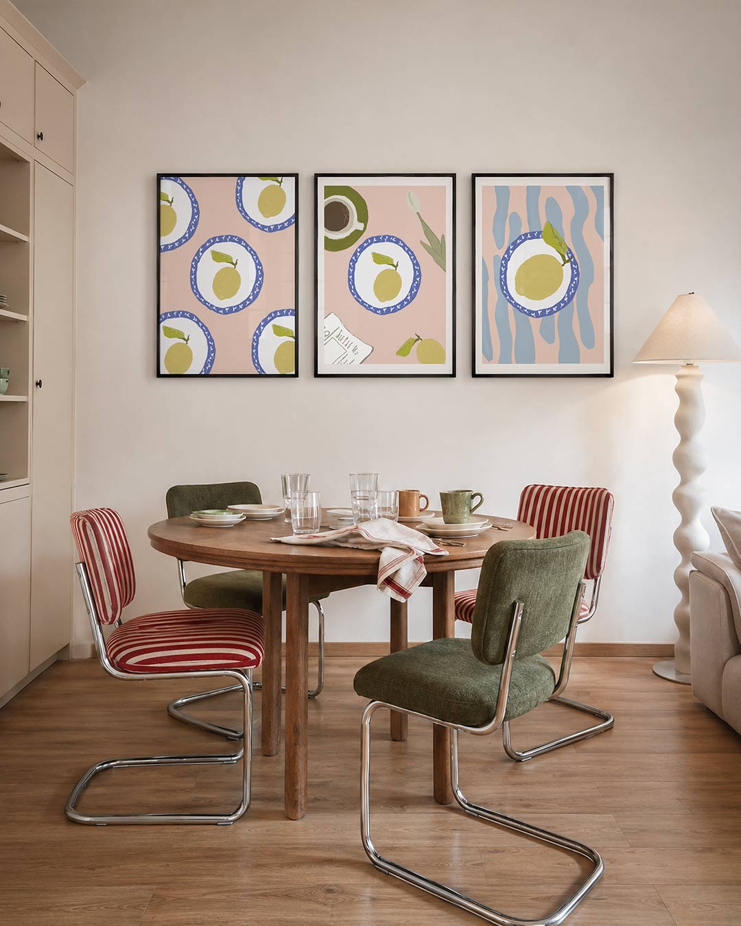 Citroenpatroon driedelige posterset – deze posterset toont een herhalend patroon van citroenen op