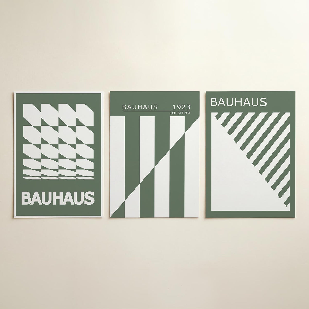 Vorm en ritme driedelige posterset in interieur