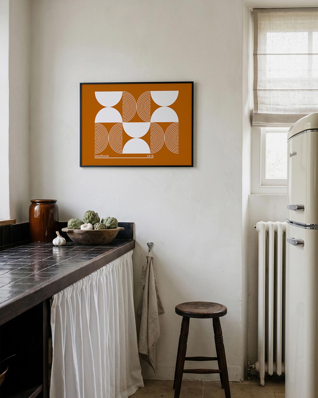 Cirkel en halve maan – geometrische poster in Bauhaus-stijl van WallArtistic