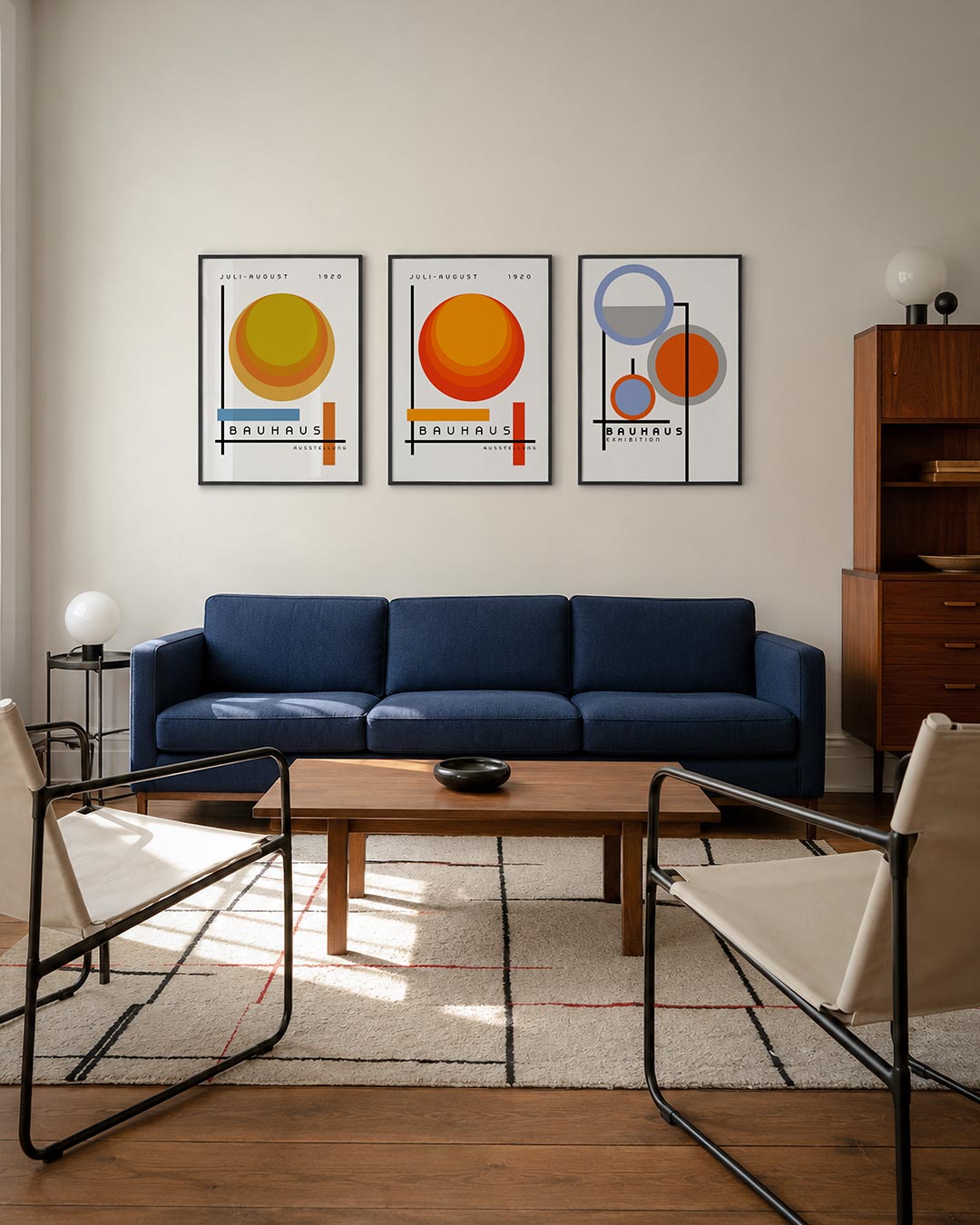 Cirkel en lijnen driedelige posterset – deze posterset in drie delen toont een grote gele cirkel met oranje lagen, omlijst