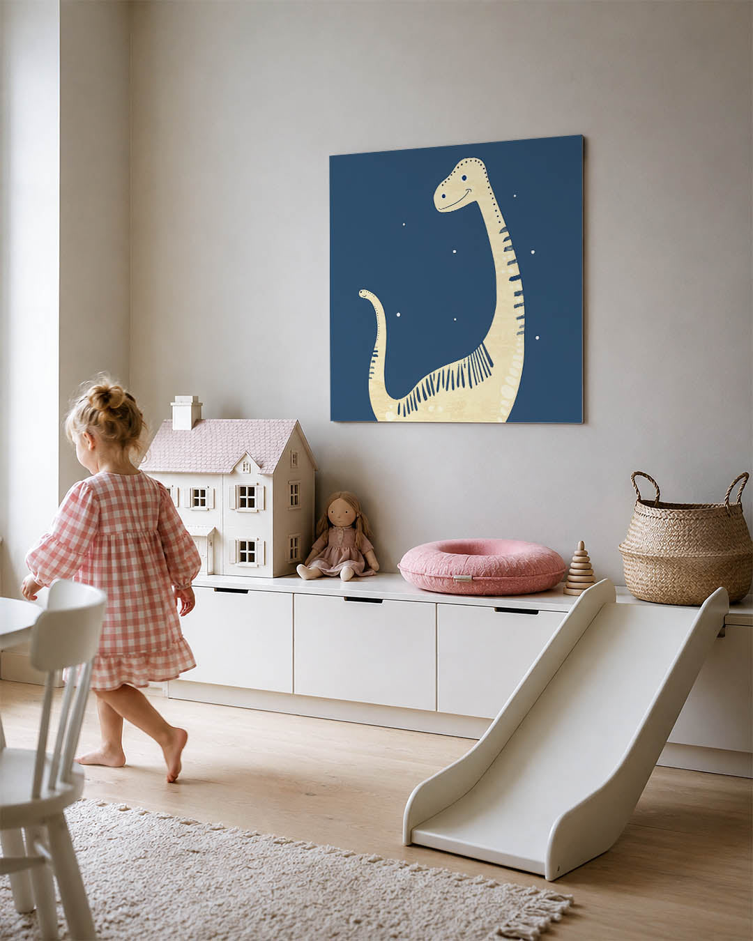 Vrolijke dino illustratie kunstwerk – tweede productweergave – dit werk toont een lachende dinosaurus met een lange nek tegen